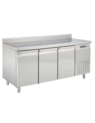 Bancada Gastronorm de três portas – Bancadas Refrigeradas – CNI - Carlos Nunes e Irmãos - Comércio de Frio Industrial